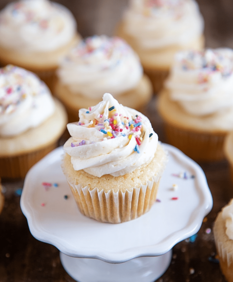 u6852584378 httpss.mj .runRrBf1DLq iQ Vanilla Cupcakes with Bu 186cd530 cc32 4c41 a334 18c3b4443d5b 1