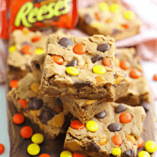 Chewy REESE’S PIECES Peanut Butter Brownies Recipe – Rich & Peanut-Buttery Dessert