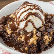 Easy Peanut Butter Cup Dump Cake Recipe – Quick 4-Ingredient Chocolate Dessert